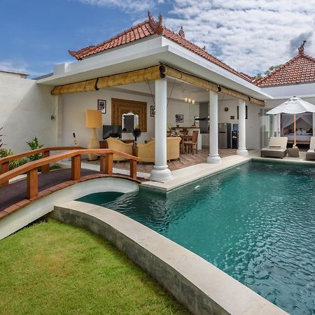 Hevea Villas Seminyak Exteriör bild