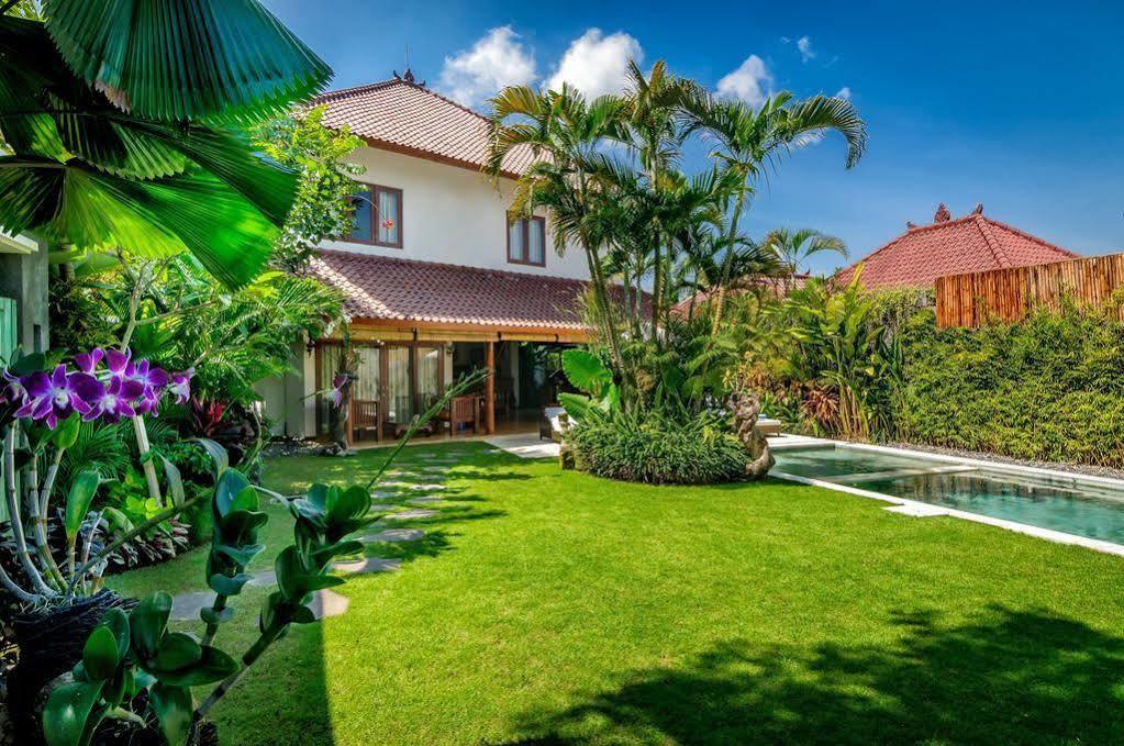 Hevea Villas Seminyak Exteriör bild
